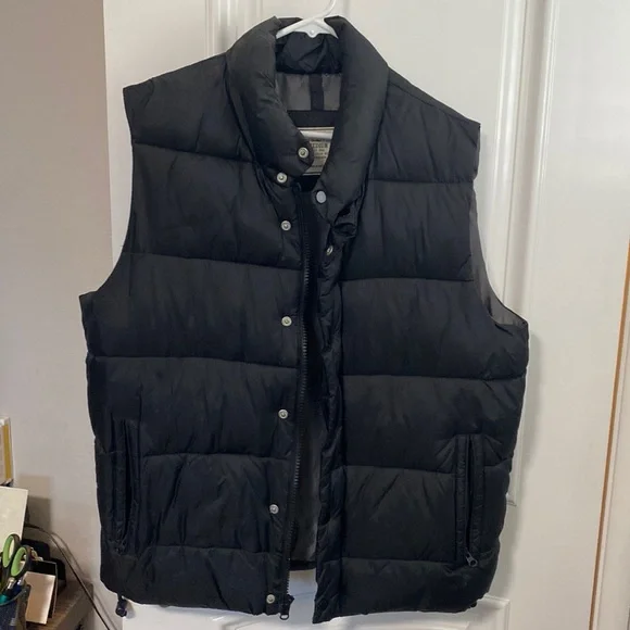 Old navy Vest - Picture 1 of 4